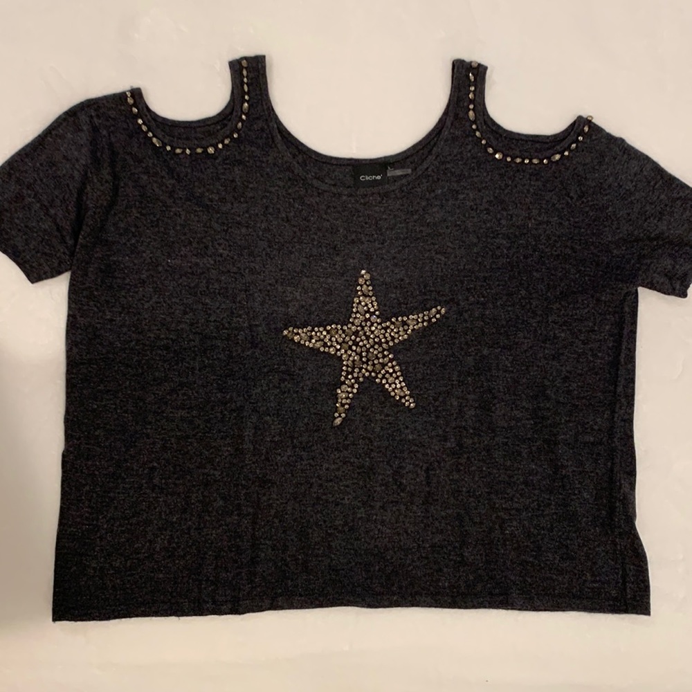 NWOT Cliché STAR Cold Shoulder Short Sleeve Sweater sz L